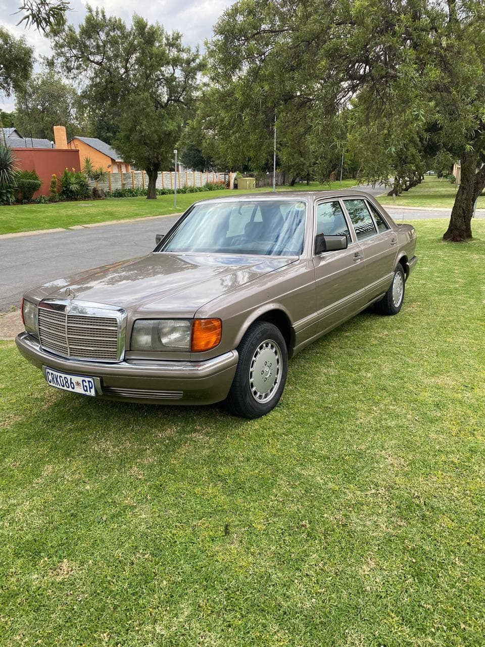 Mercedes-Benz W126
